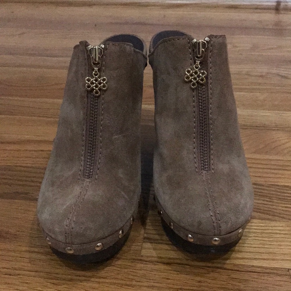 Diane von Furstenberg Suede Wedge heel Clogs